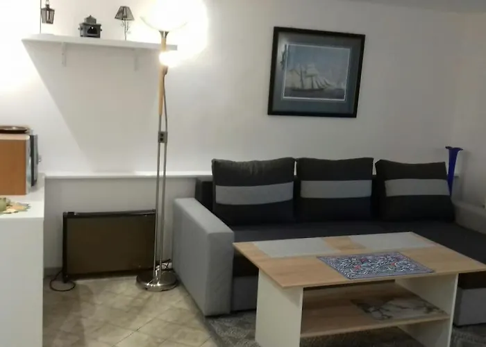 Apartman With Garden Access