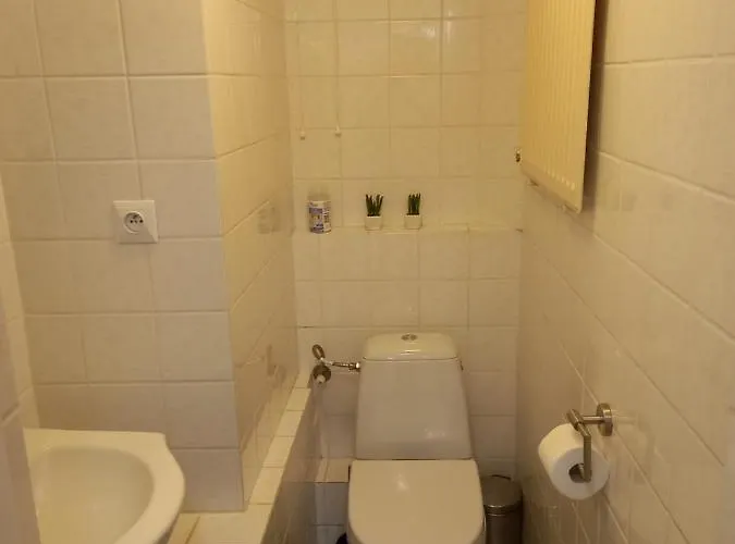 Apartment With Garden Access